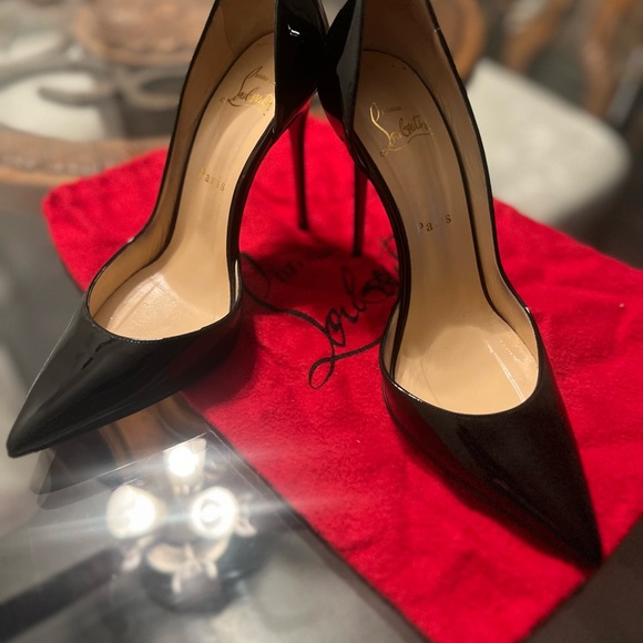 Christian Louboutin Glossy Black Heels - Picture 1 of 3